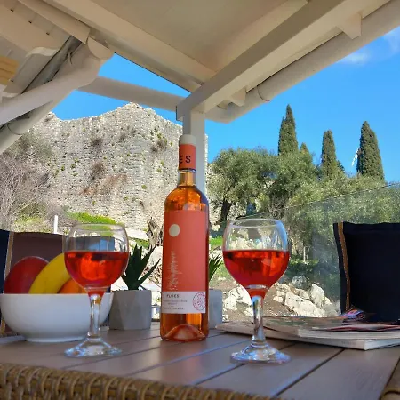 Solaris Methea- Luxury Central Villa By The Castle Kassiopi Esterno foto