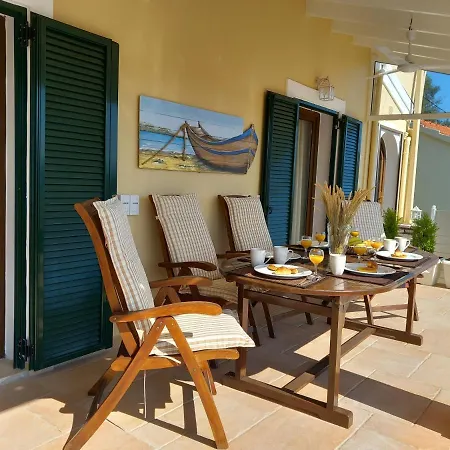 Solaris Methea- Luxury Central Villa By The Castle Kassiopi Esterno foto