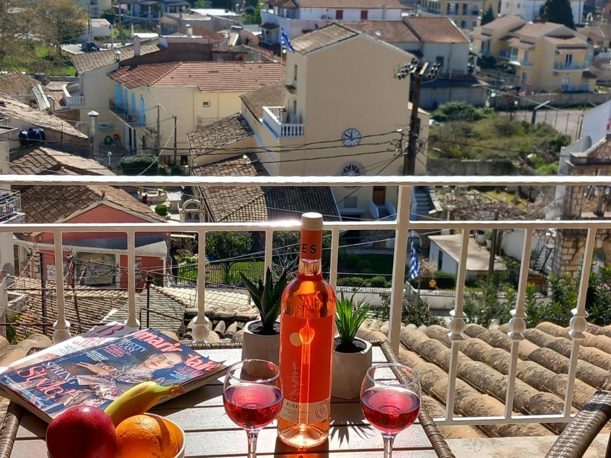 Villa Solaris Methea- Luxury By The Castle