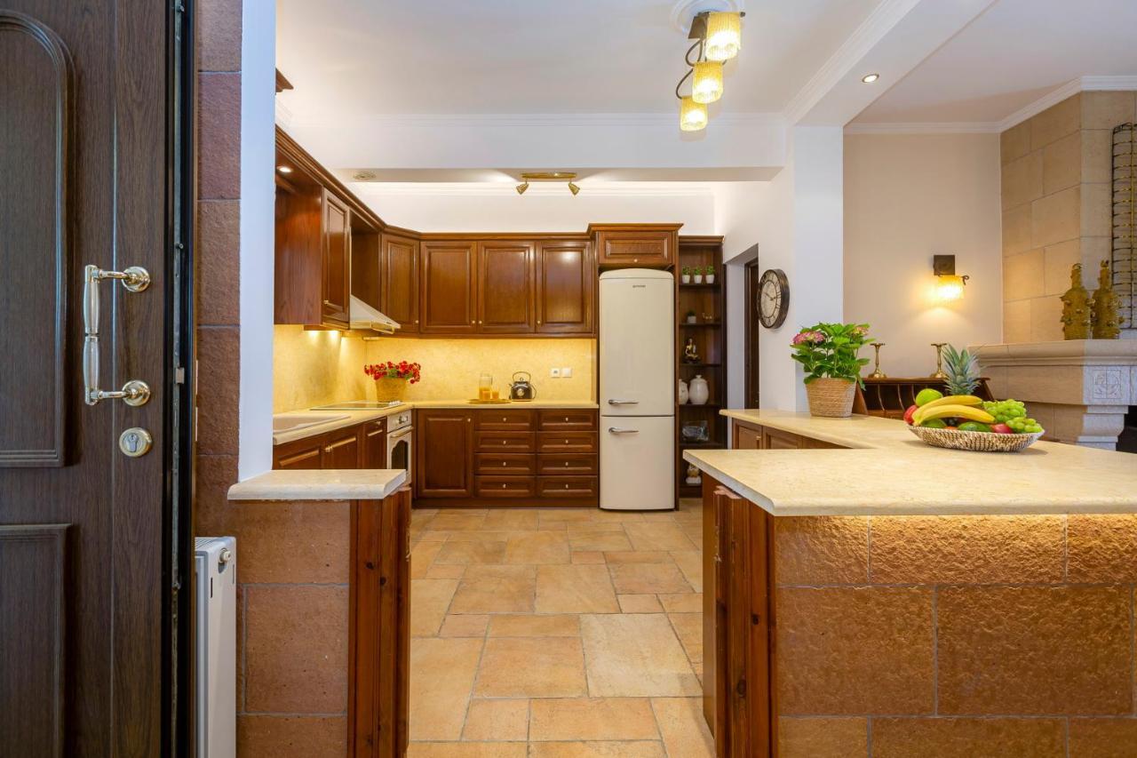 Solaris Methea- Luxury By The Castle Villa Kassiopi
