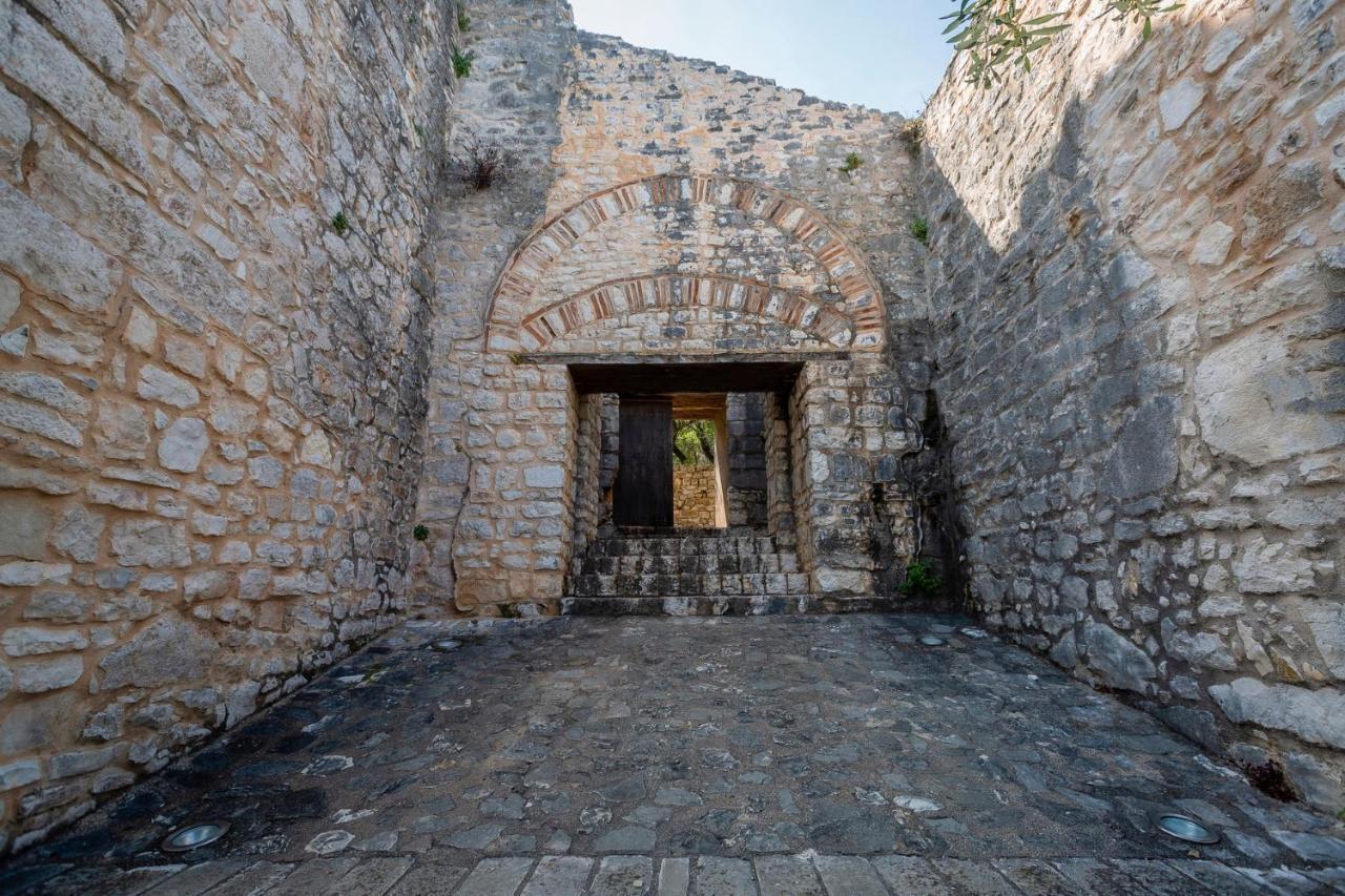 Villa Solaris Methea- Luxury By The Castle Kassiopi