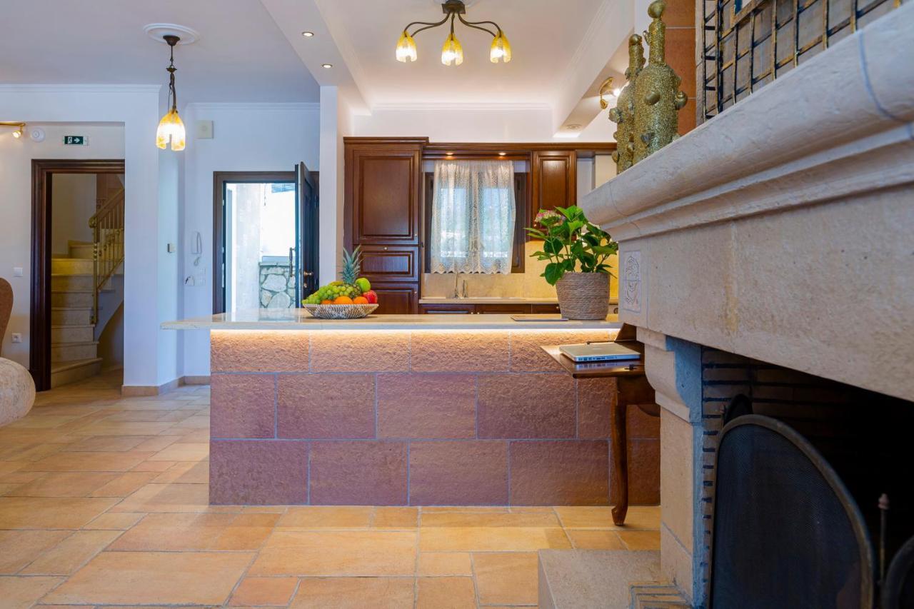 Villa Solaris Methea- Luxury By The Castle Kassiopi