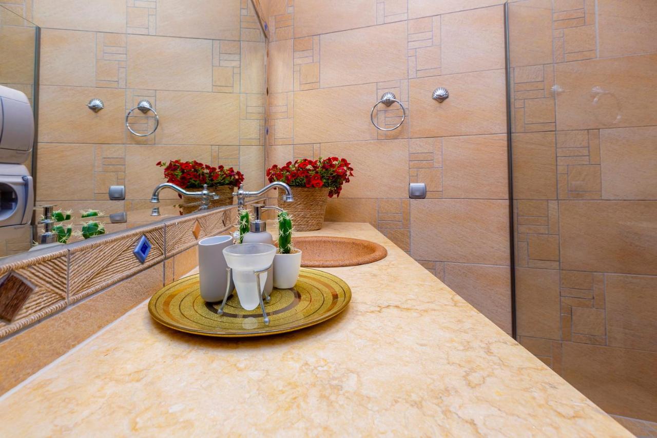 Solaris Methea- Luxury By The Castle Villa