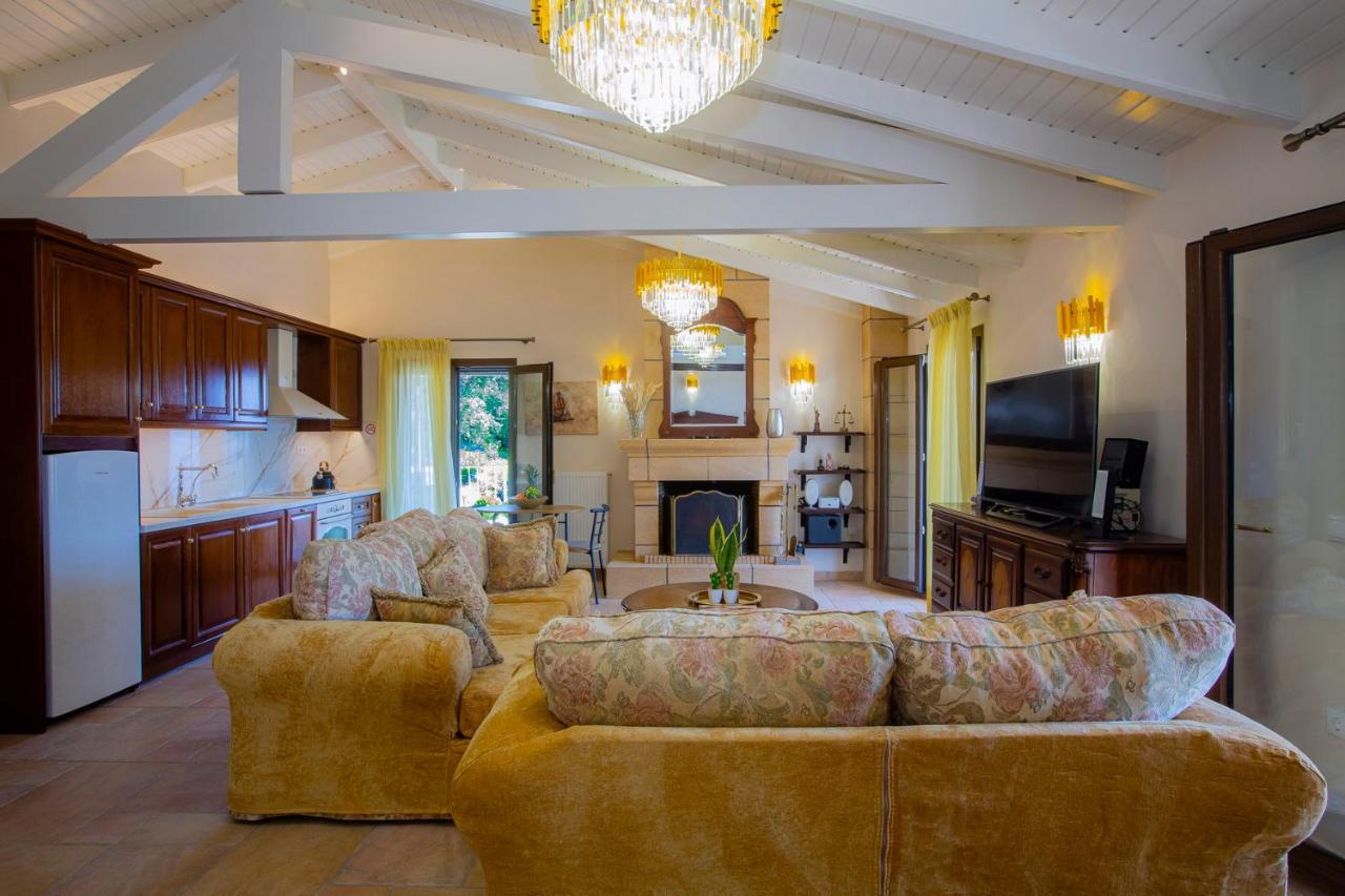 Solaris Methea- Luxury By The Castle Villa Kassiopi