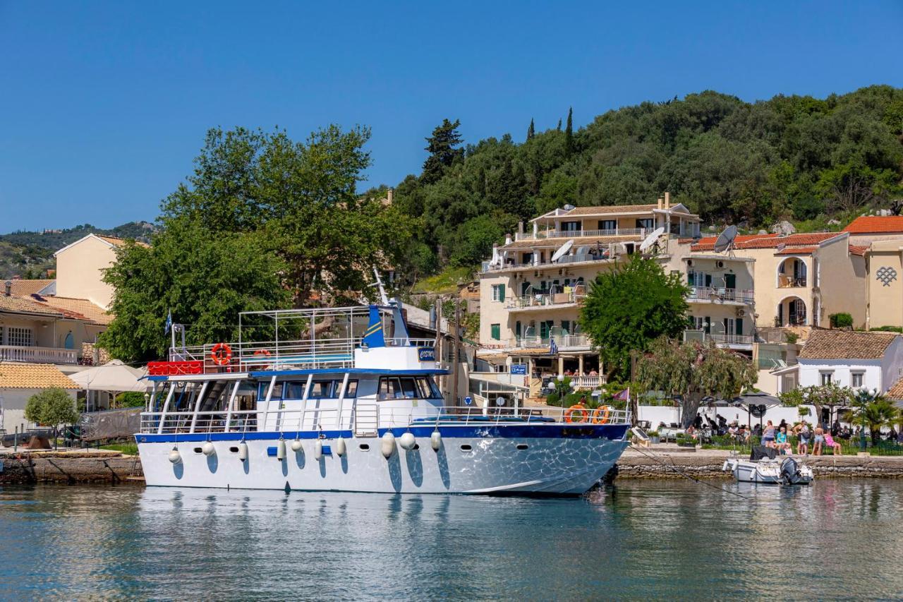 Solaris Methea- Luxury By The Castle *